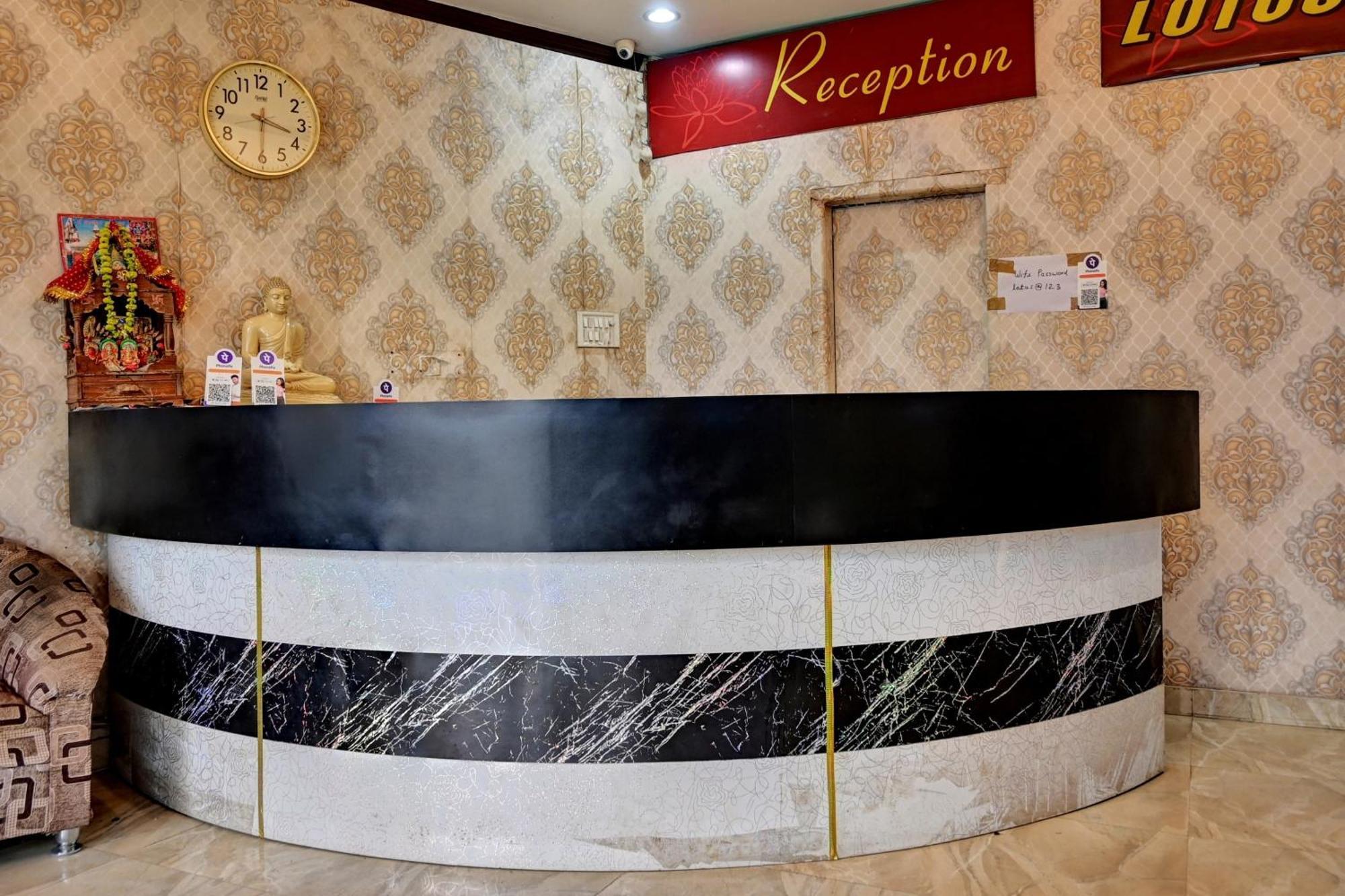 Hotel O Lotus Varanasi