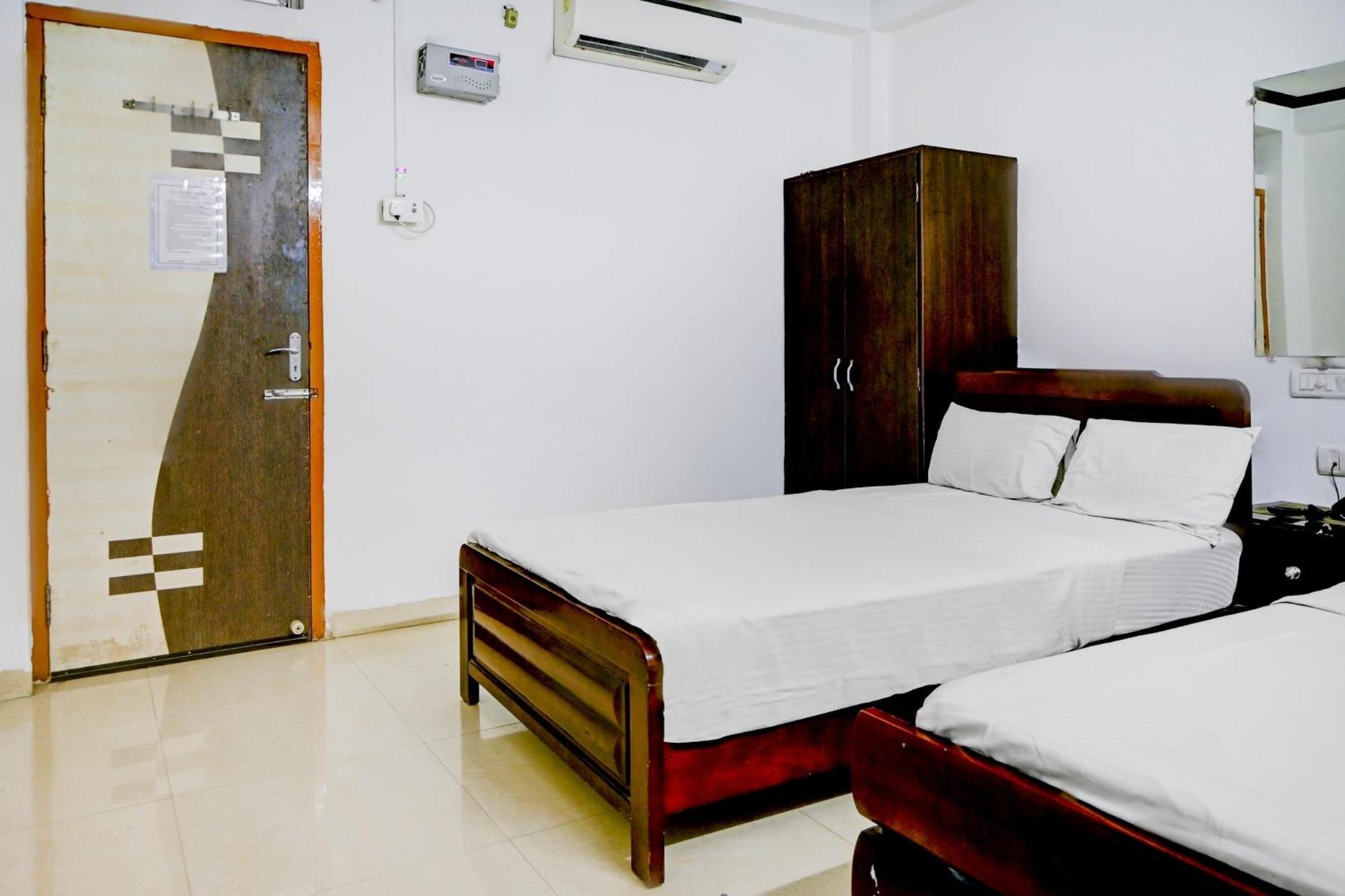 O Lotus Hotel Varanasi